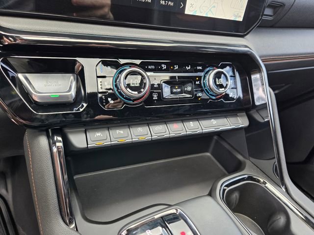 Used 2023 GMC Sierra 1500 AT4 w/ Technology Package AWD/4WD image 26