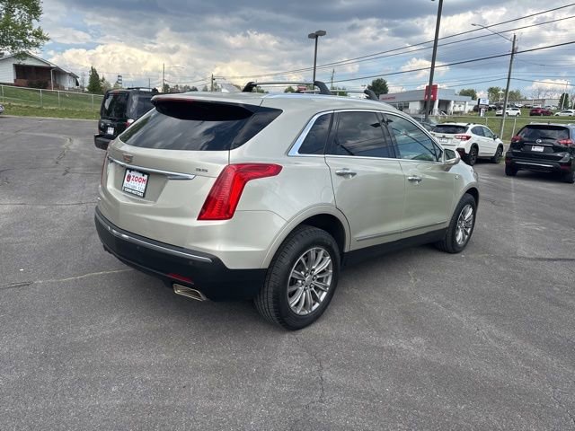 Used 2017 Cadillac XT5 Luxury w/ Driver Awareness Package image 8
