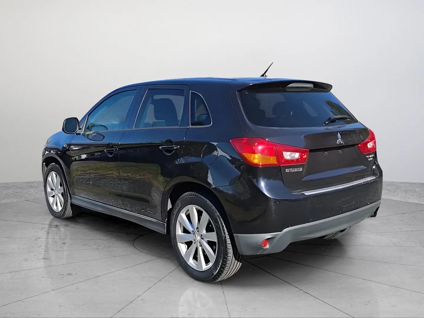 Used 2013 Mitsubishi Outlander Sport ES image 4
