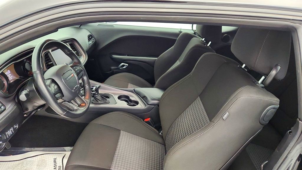 Used 2023 Dodge Challenger R/T w/ Blacktop Package image 21