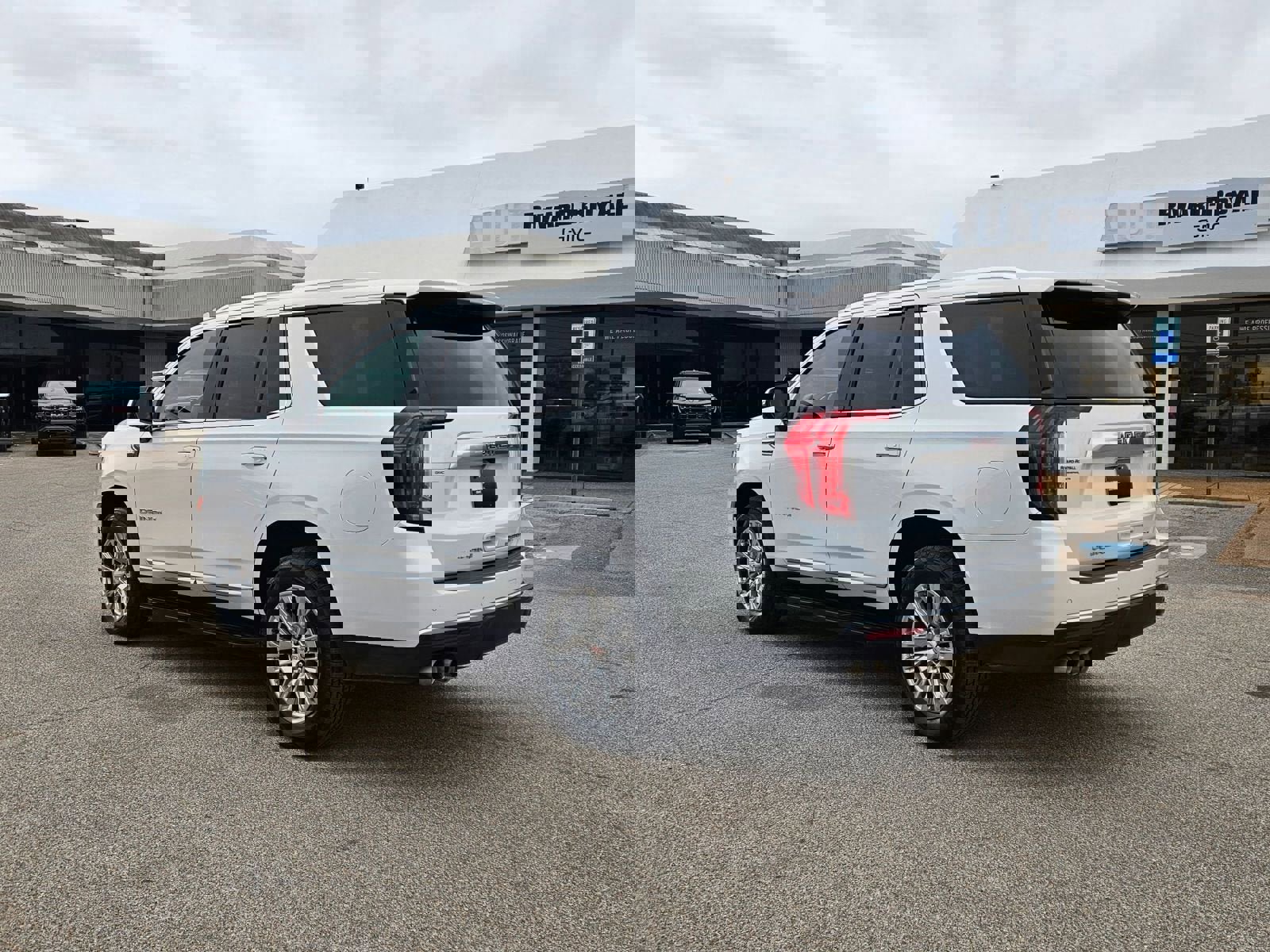 Used 2021 GMC Yukon Denali image 3