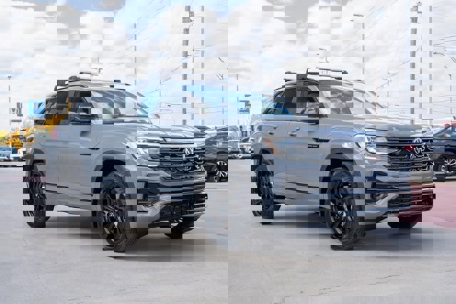 New 2026 Volkswagen Atlas Cross Sport SEL R-Line image 8