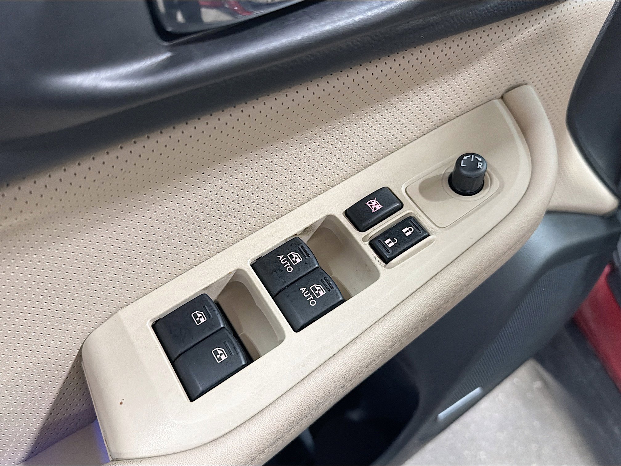 Used 2017 Subaru Outback 2.5i Limited image 7