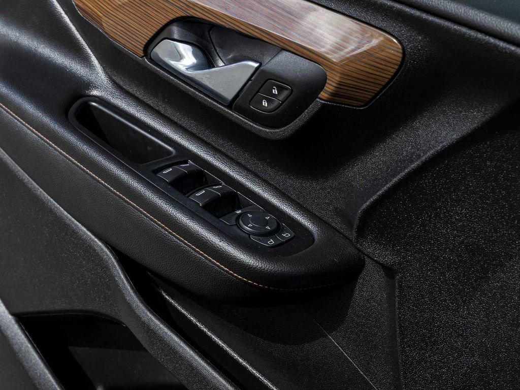 Used 2018 GMC Terrain SLE w/ Driver Convenience Package image 12