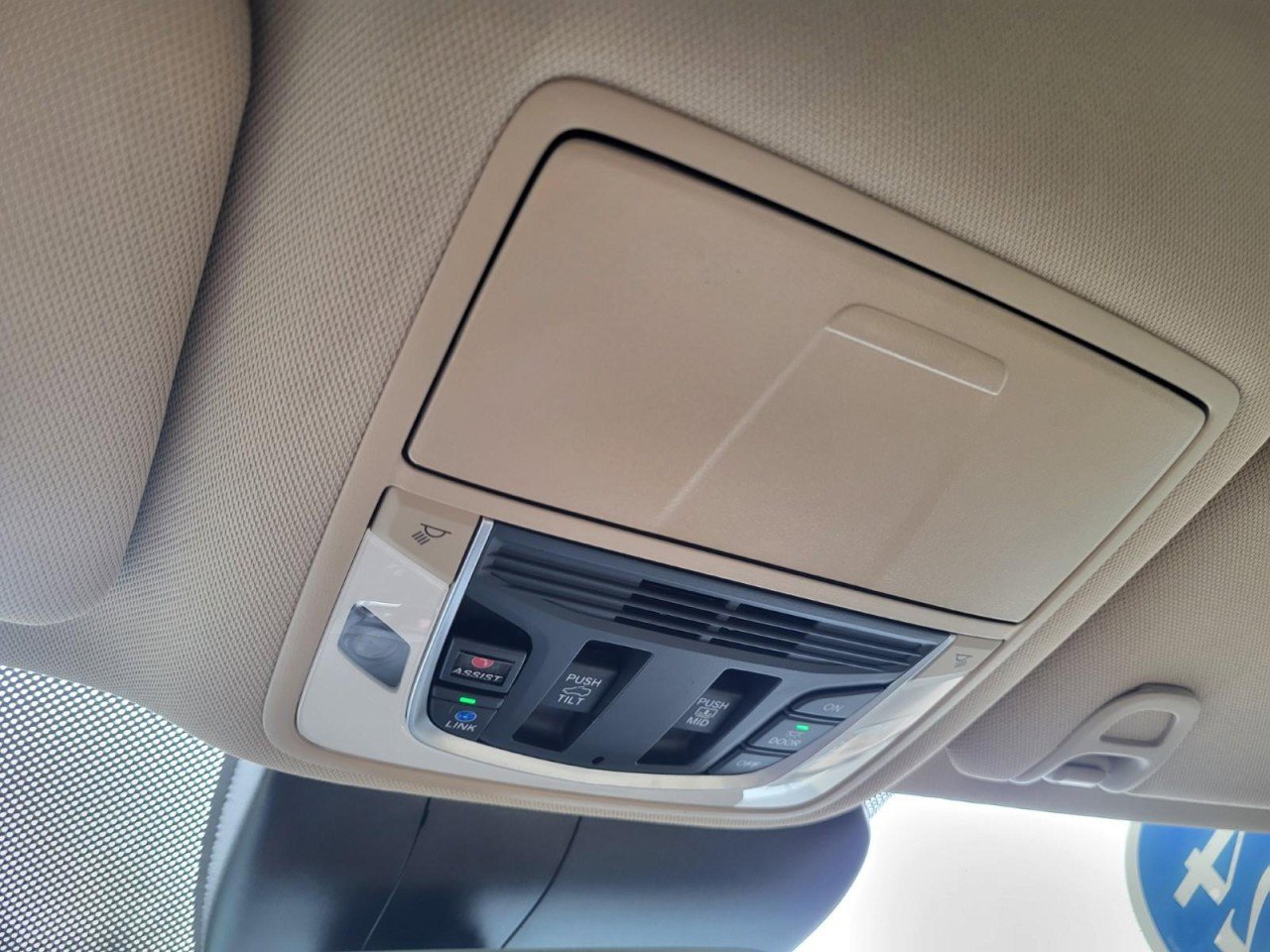 Used 2024 Acura RDX SH-AWD w/ Technology Package image 28