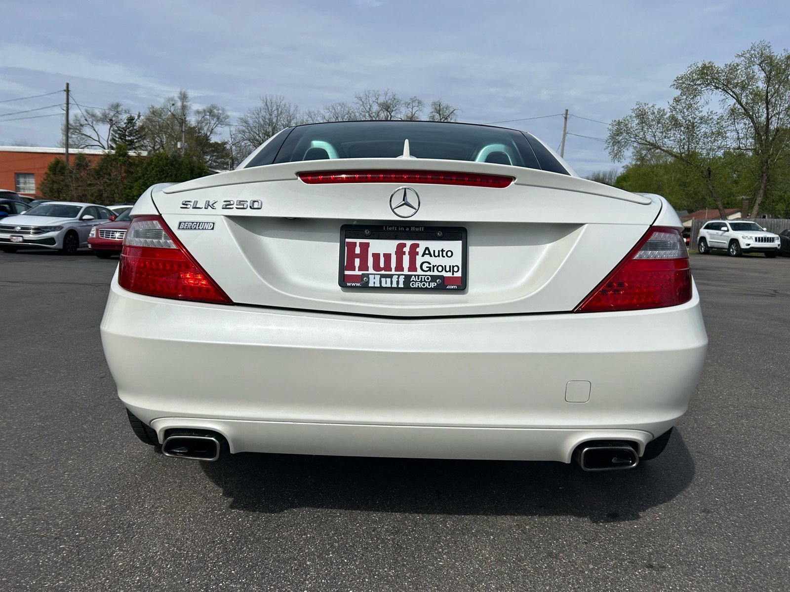 Used 2015 Mercedes-Benz SLK 250 image 10