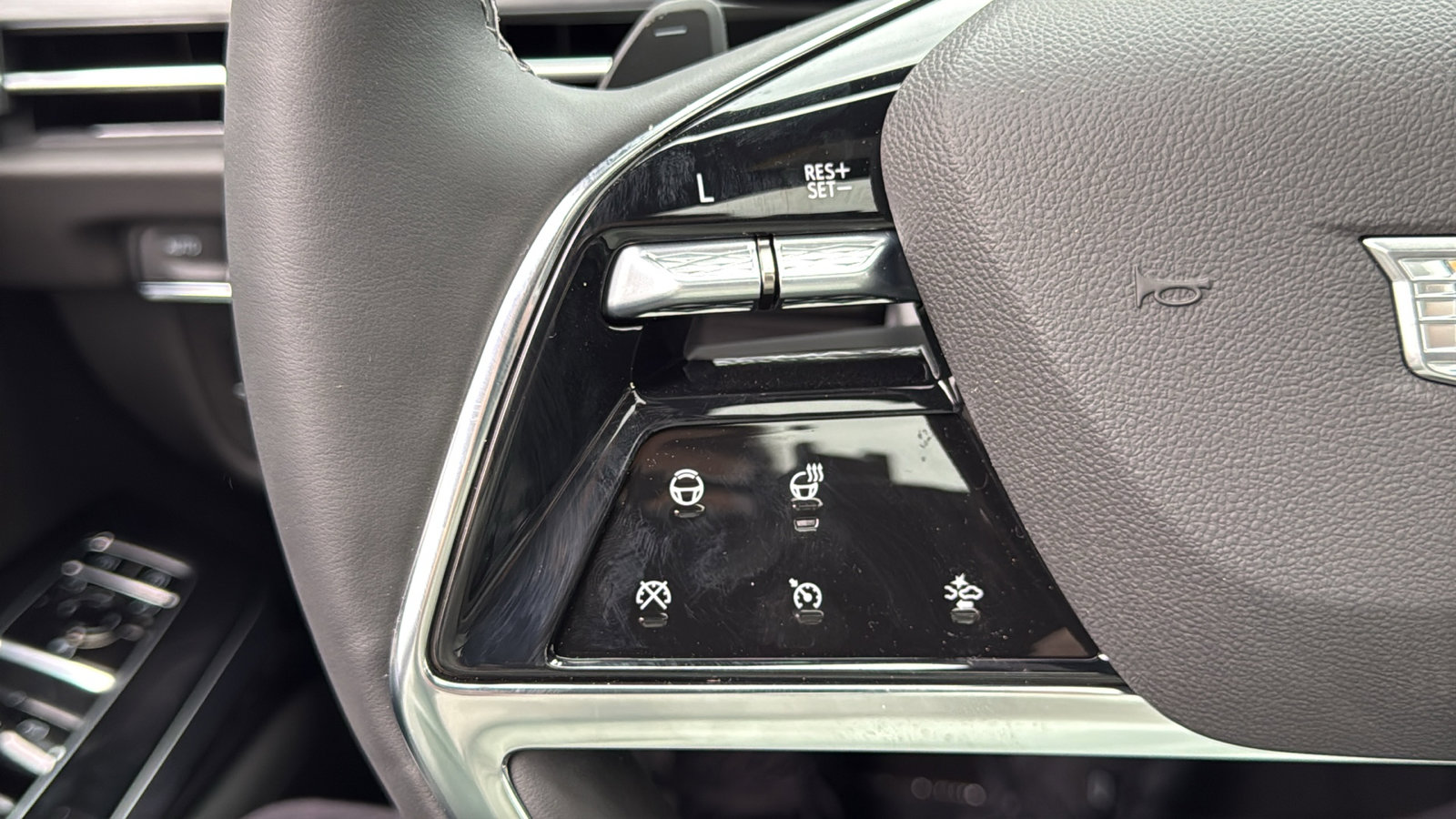 New 2026 Cadillac Escalade ESV Sport w/ Touring Package image 16