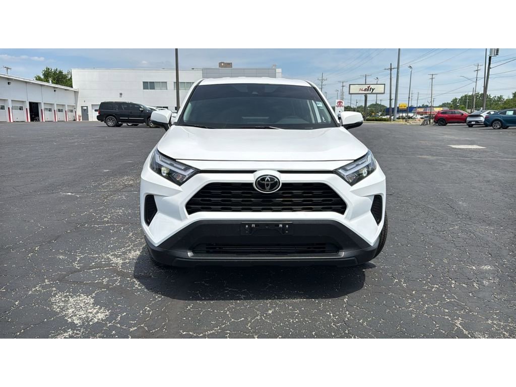 Certified 2025 Toyota RAV4 LE AWD/4WD image 2