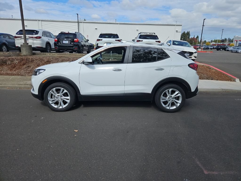Used 2023 Buick Encore GX Preferred w/ Cold Weather Comfort Package AWD/4WD image 2