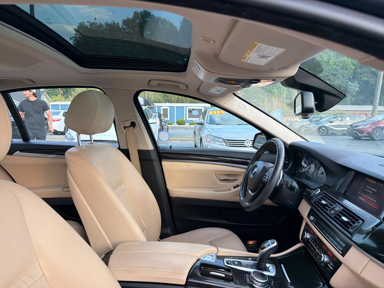 Used 2016 BMW 528i Sedan RWD image 25