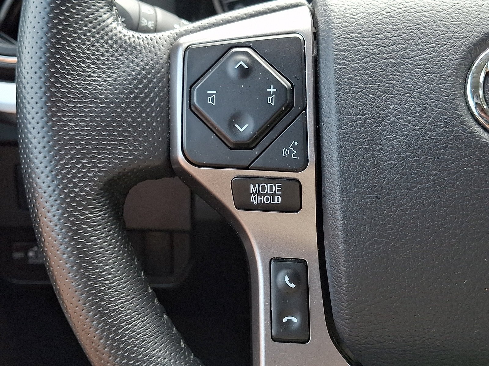 Certified 2023 Toyota Tacoma SR5 w/ Technology Package AWD/4WD image 21