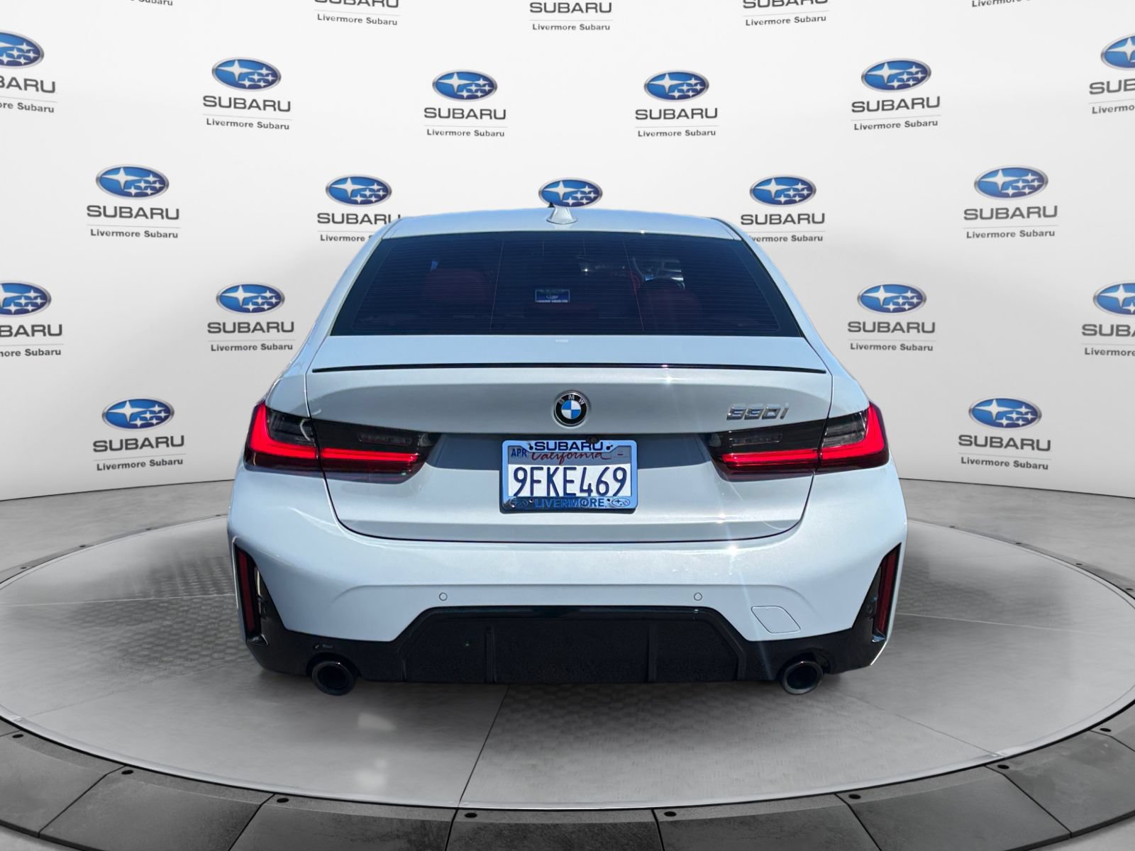 Used 2023 BMW 330i Sedan w/ M Sport Package RWD image 4