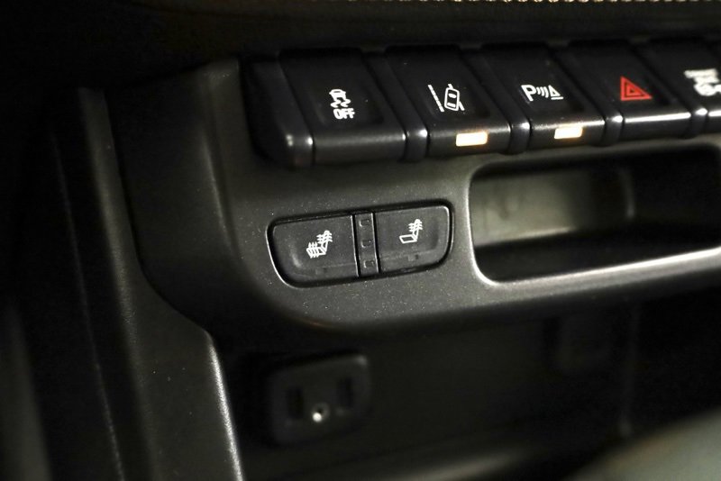 Used 2021 GMC Canyon AT4 w/ Driver Alert Package image 21