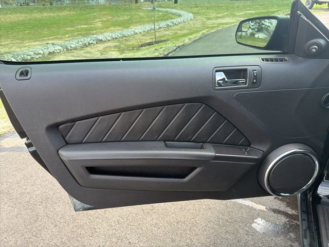 Used 2011 Ford Mustang GT Premium w/ GT Coupe Accessory Pkg 5 image 15