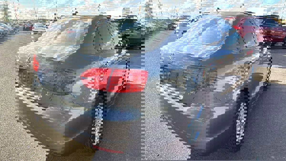 Used 2011 Volkswagen Jetta TDI image 10