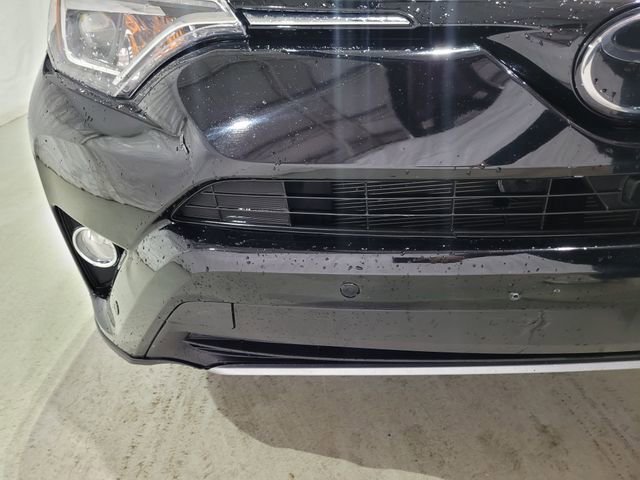 Used 2017 Toyota RAV4 Limited w/ Advanced Technology Package image 11
