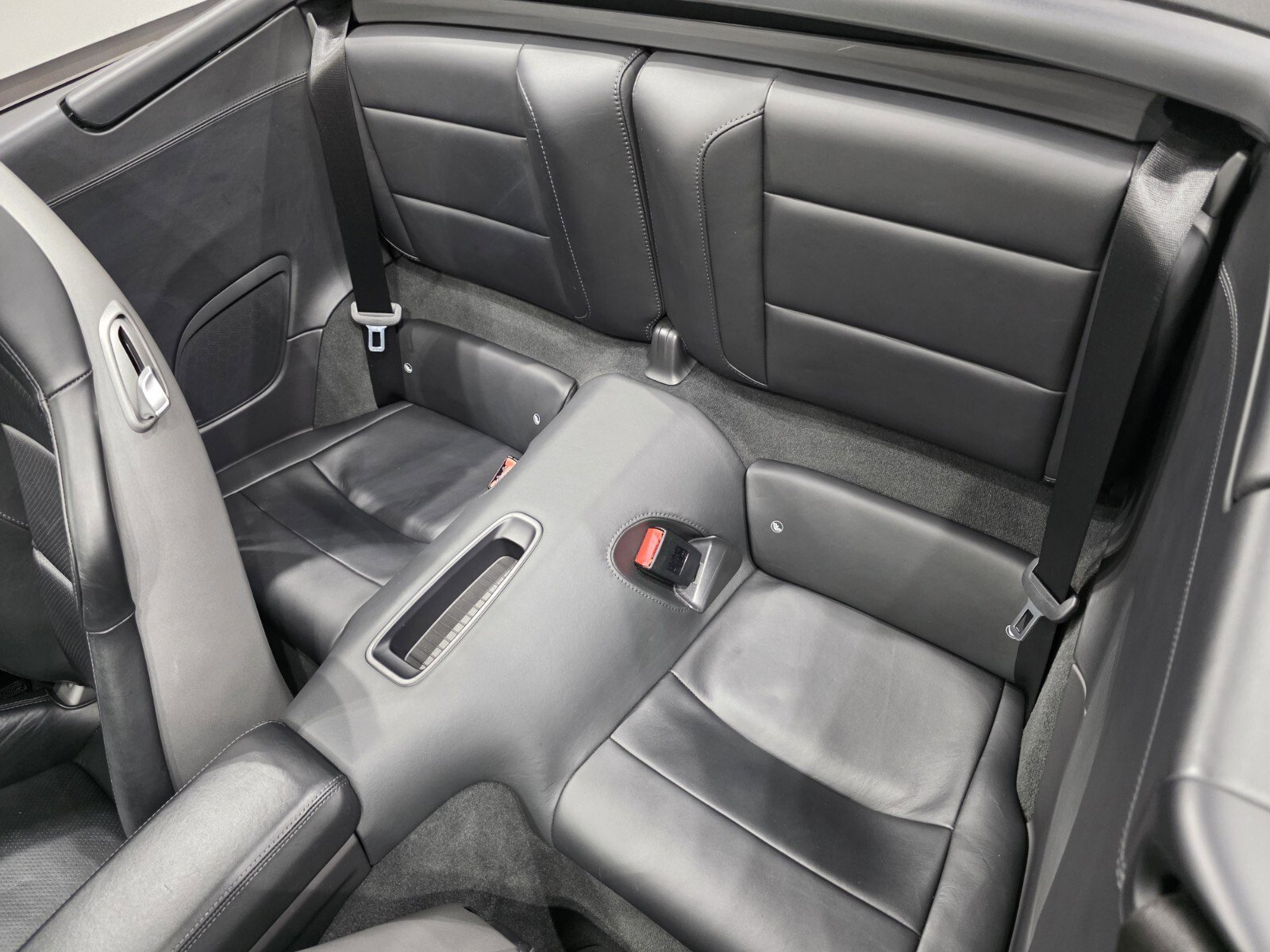 Used 2018 Porsche 911 Turbo image 10