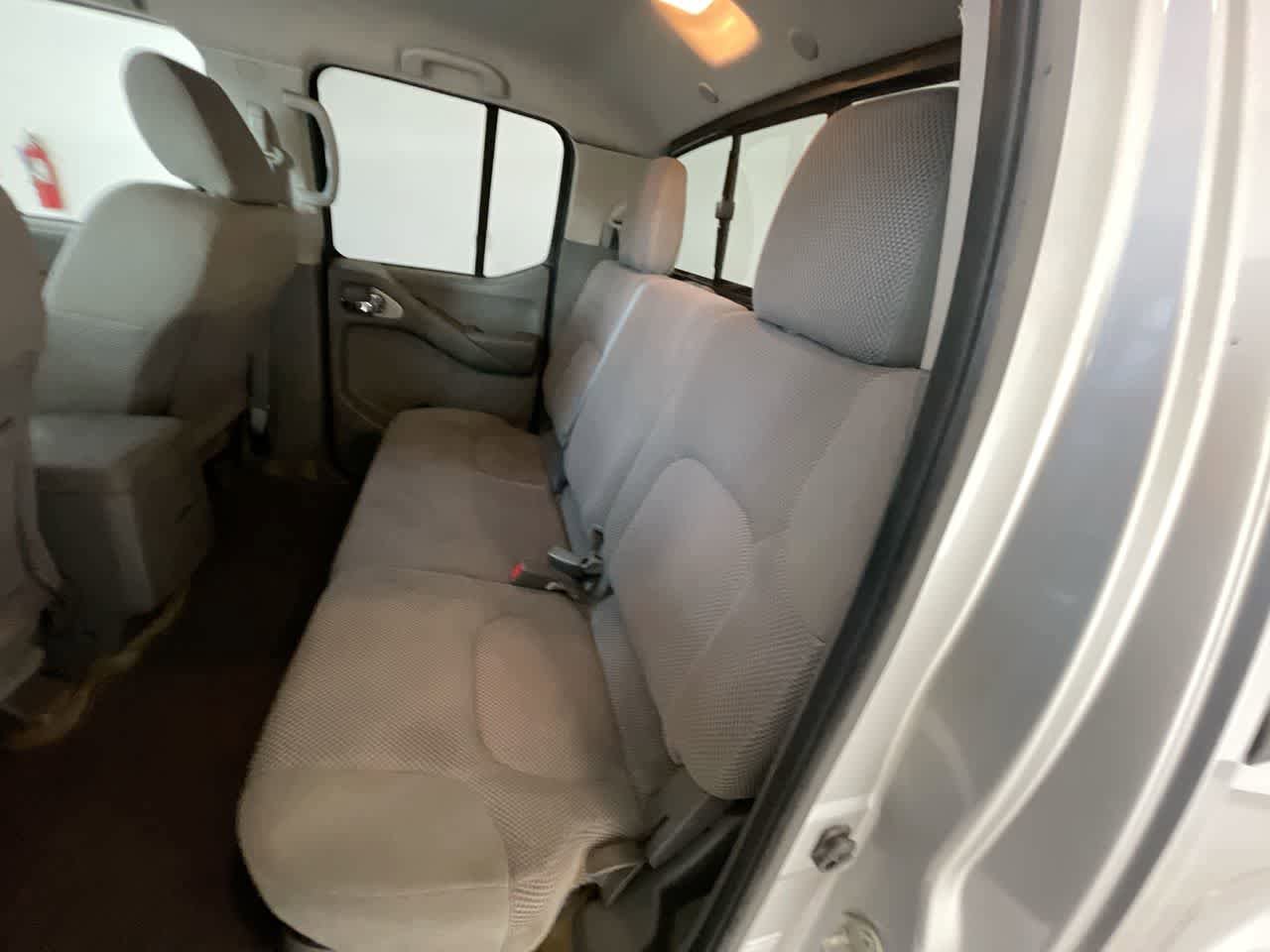 Used 2017 Nissan Frontier SV AWD/4WD image 20