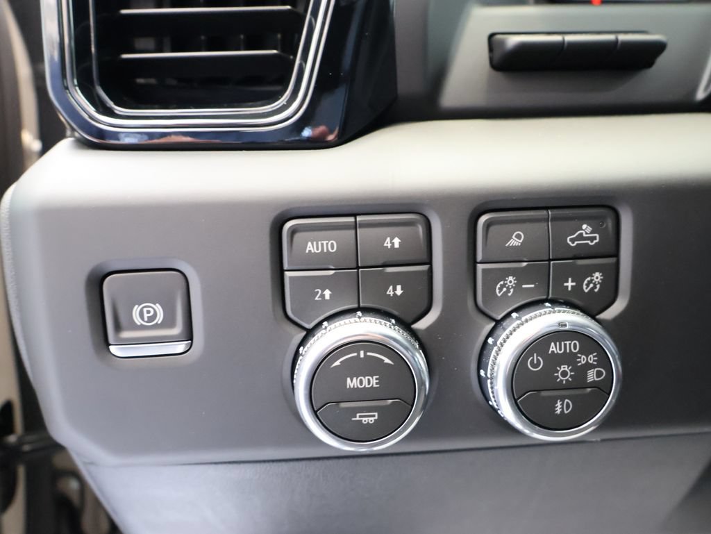 New 2026 GMC Sierra 1500 AT4 w/ Technology Package AWD/4WD image 14
