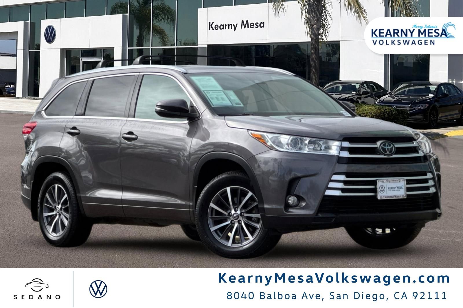 Used 2017 Toyota Highlander XLE image 1