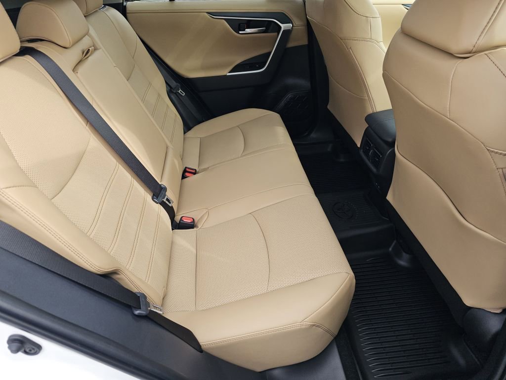 Used 2025 Toyota RAV4 Limited w/ Advanced Technology Package image 5