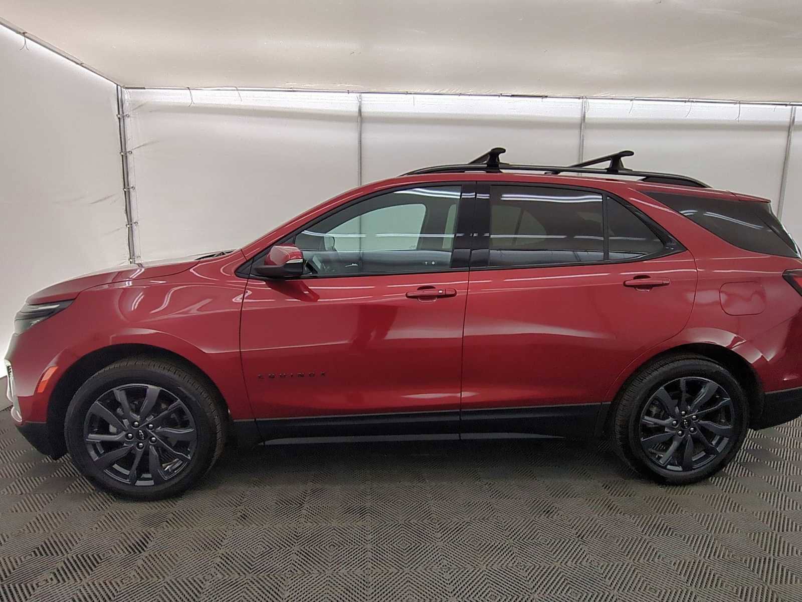 Used 2024 Chevrolet Equinox RS w/ RS Leather Package image 3