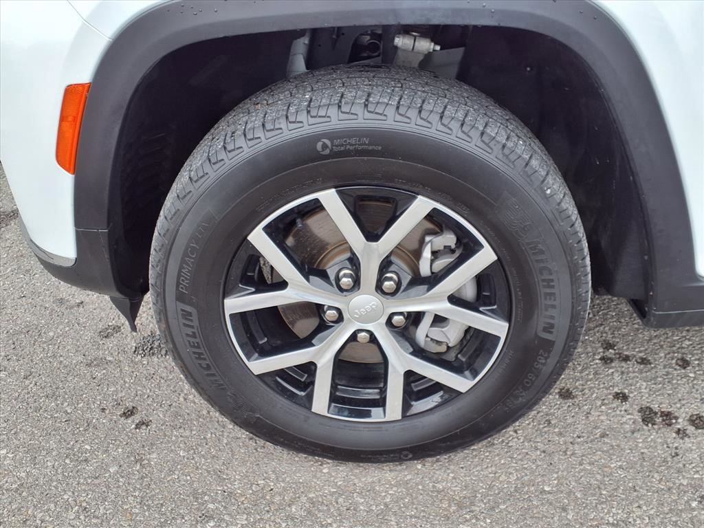 Used 2023 Jeep Grand Cherokee L Limited image 18