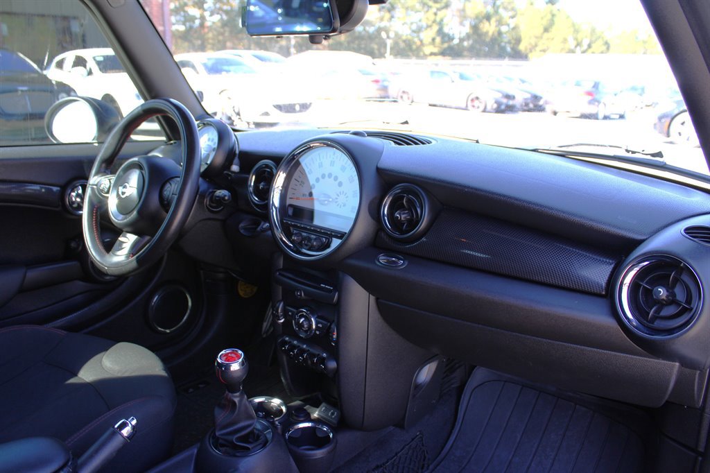 Used 2013 MINI Cooper Clubman S image 14