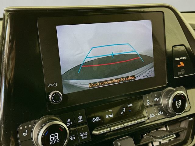 Certified 2023 Toyota Highlander XLE image 18