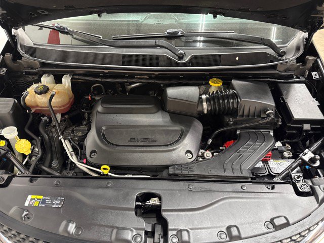 Used 2020 Chrysler Pacifica Touring-L FWD image 51