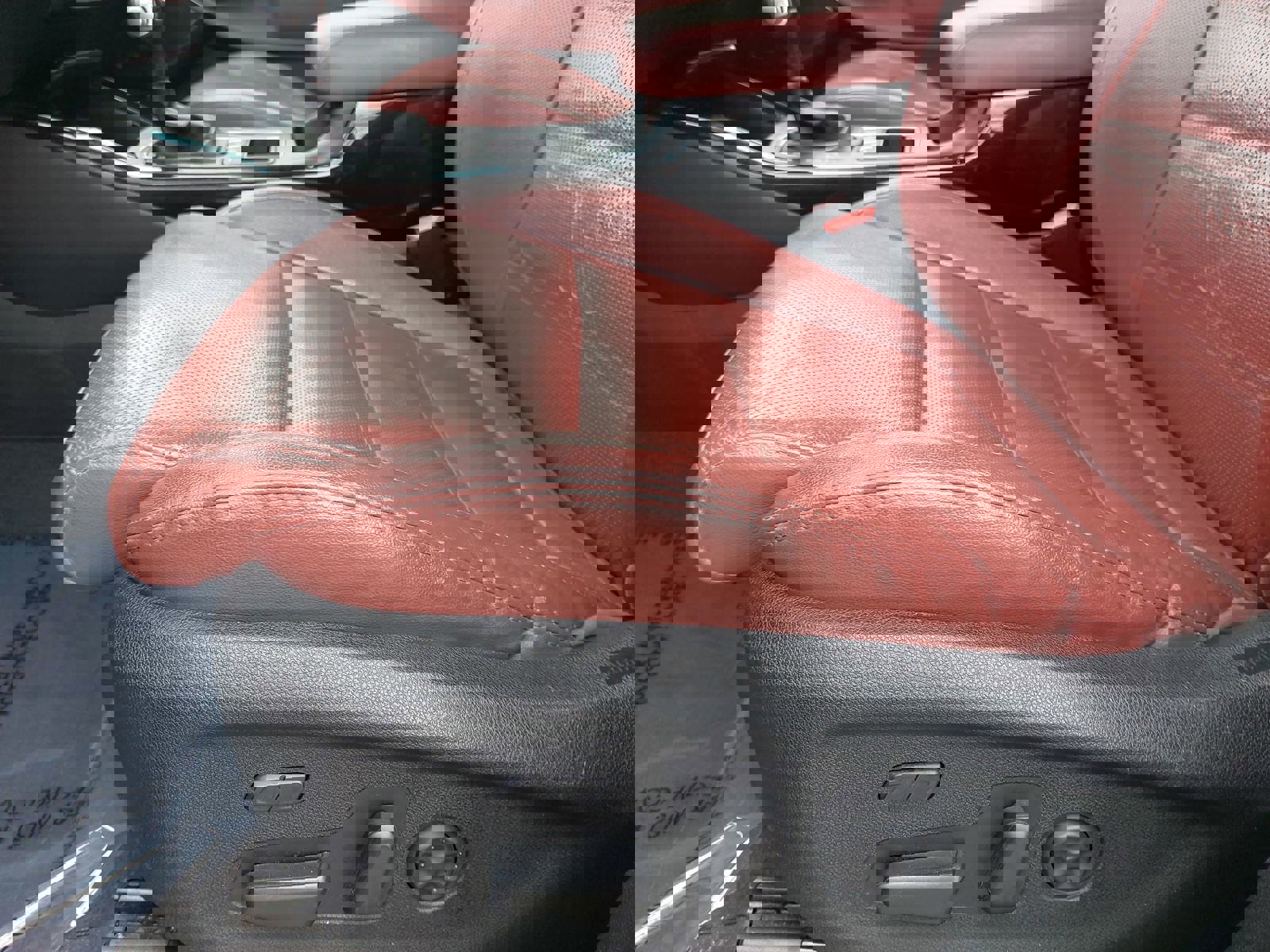 Used 2017 Kia Sorento SX image 31