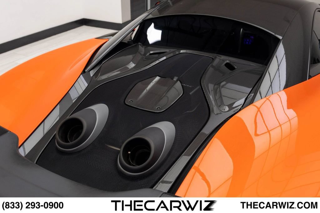 Used 2019 McLaren 600LT RWD image 27