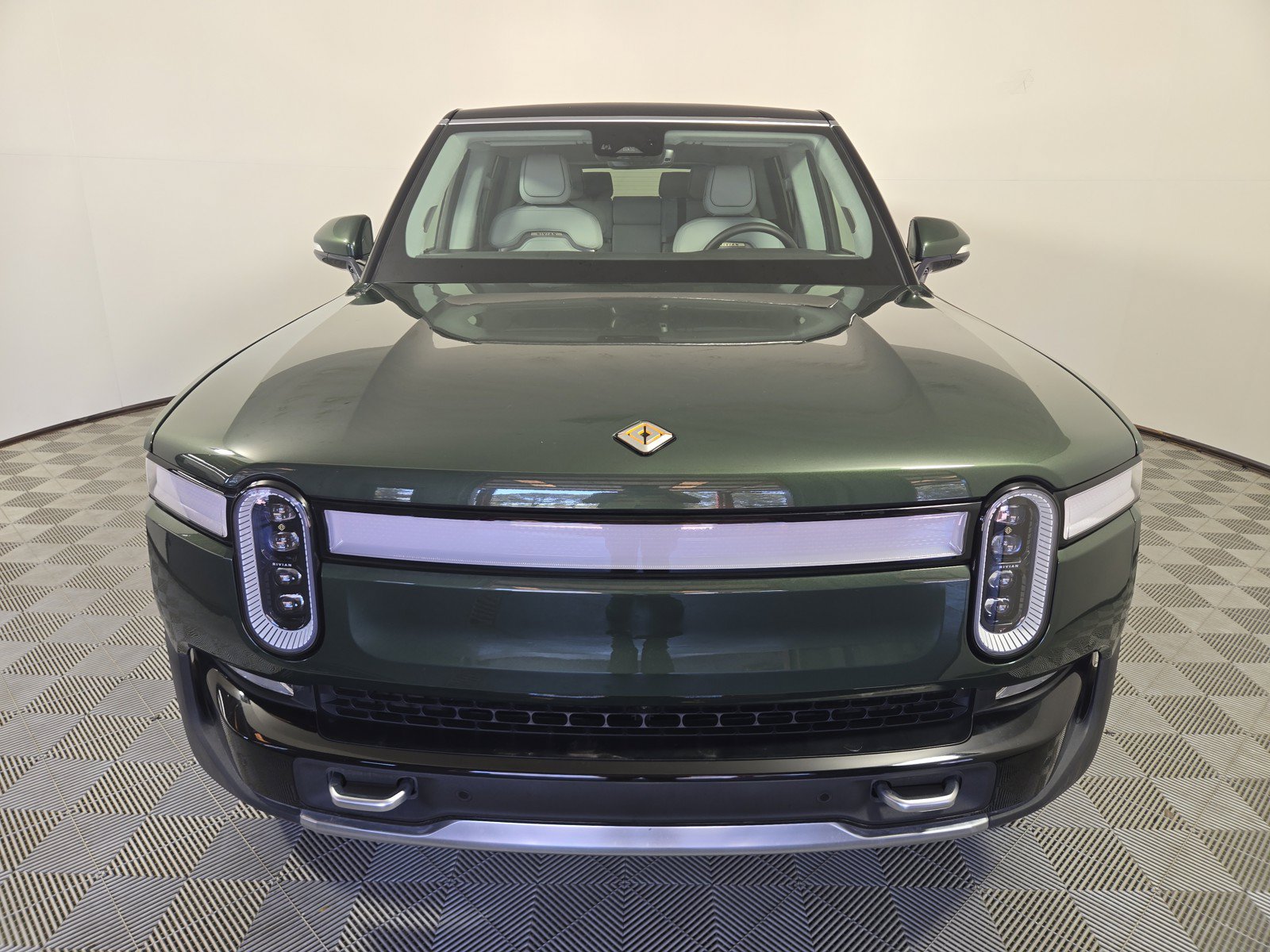 Used 2023 Rivian R1S Adventure AWD/4WD image 8