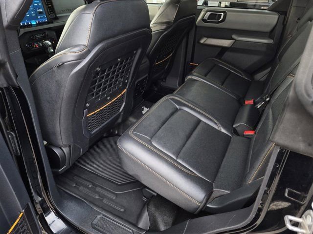 Used 2022 Ford Bronco Badlands image 12