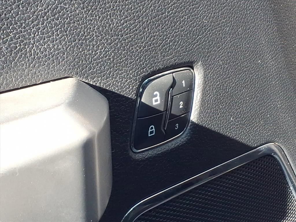 Used 2019 Ford F150 Lariat image 21