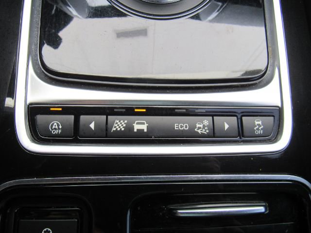 Used 2020 Jaguar F-PACE S image 51