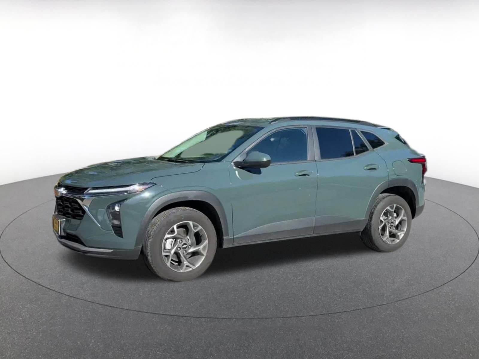 Used 2025 Chevrolet Trax LT FWD image 7