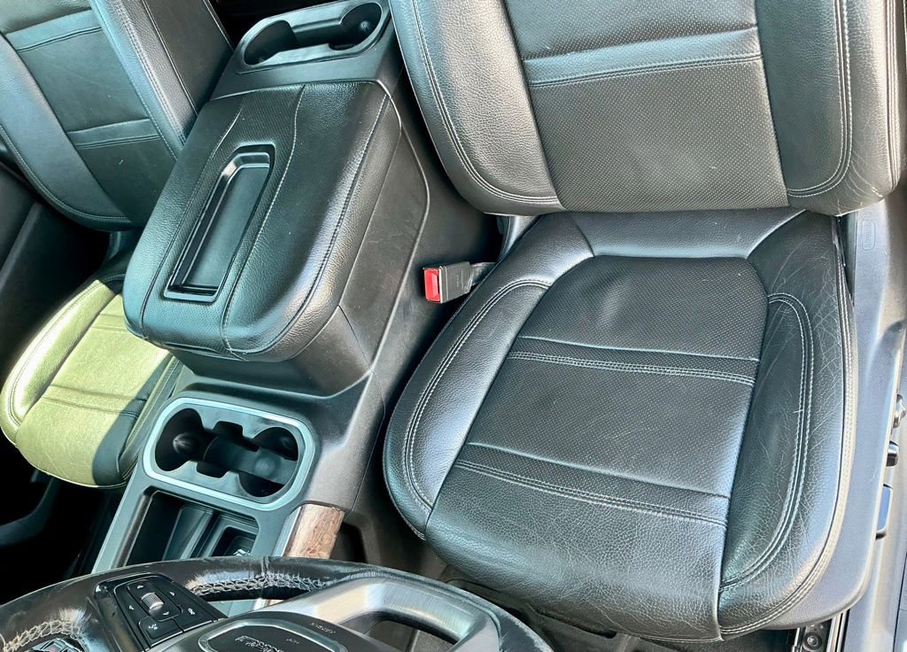Used 2020 GMC Sierra 3500 Denali w/ Denali Ultimate Package AWD/4WD image 45
