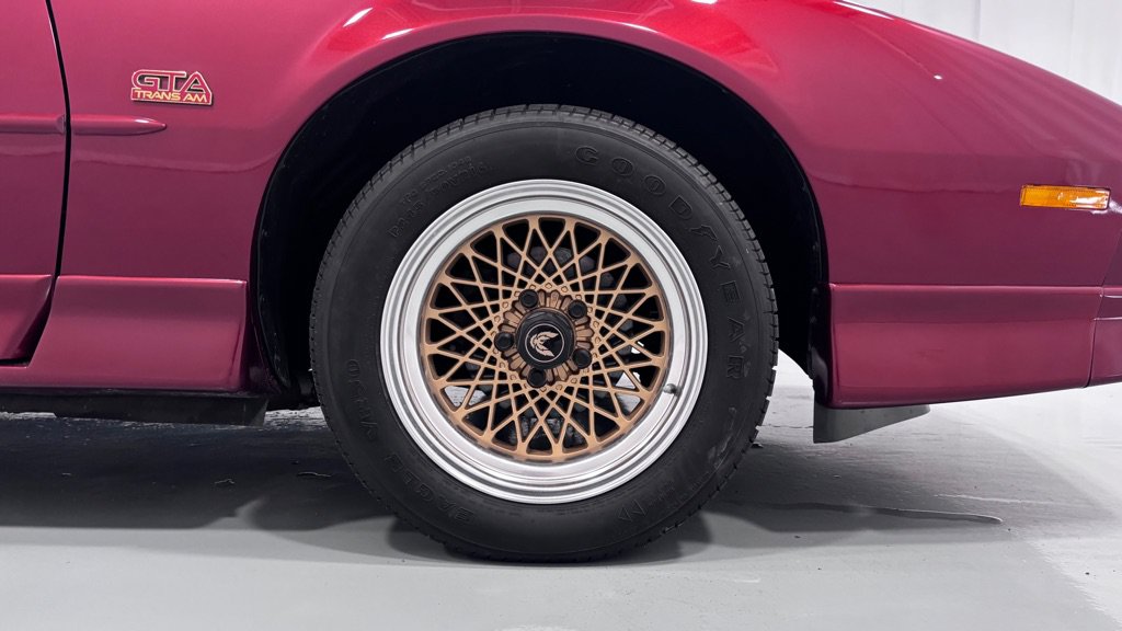 Used 1987 Pontiac Firebird Trans Am RWD image 31