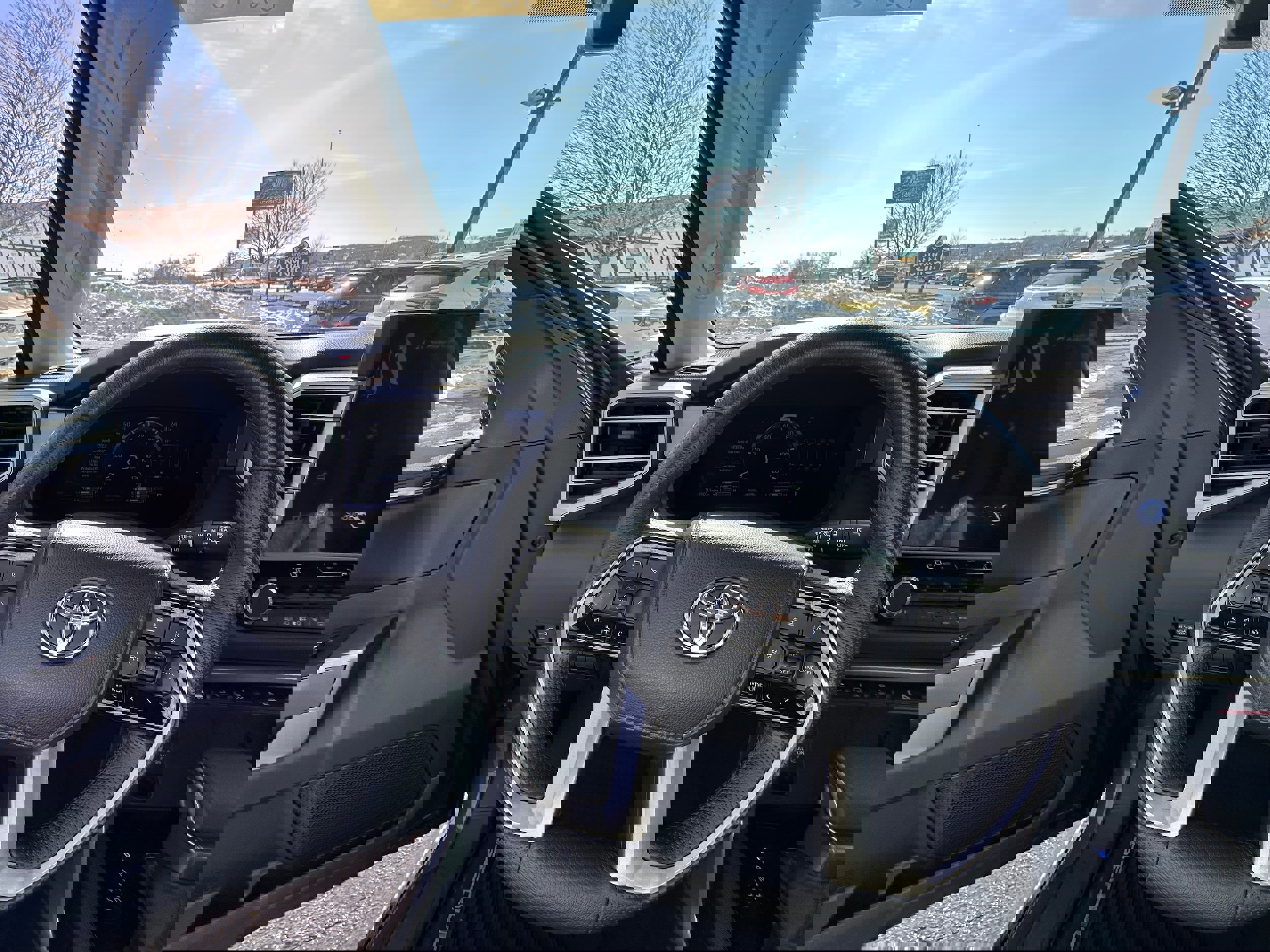 Used 2023 Toyota Sequoia SR5 w/ SR5 Premium Package image 17