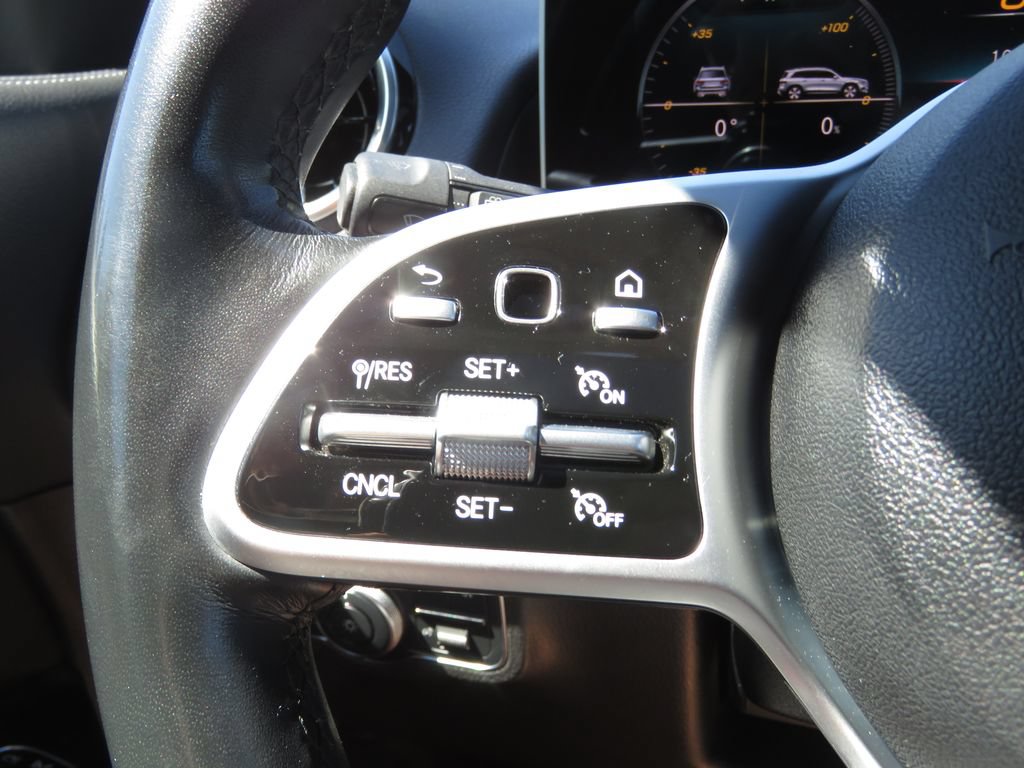 Used 2021 Mercedes-Benz GLB 250 4MATIC image 22