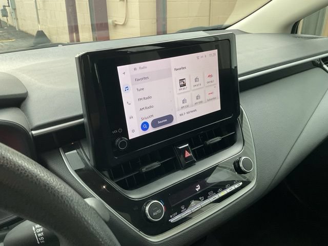 Used 2024 Toyota Corolla LE FWD image 25