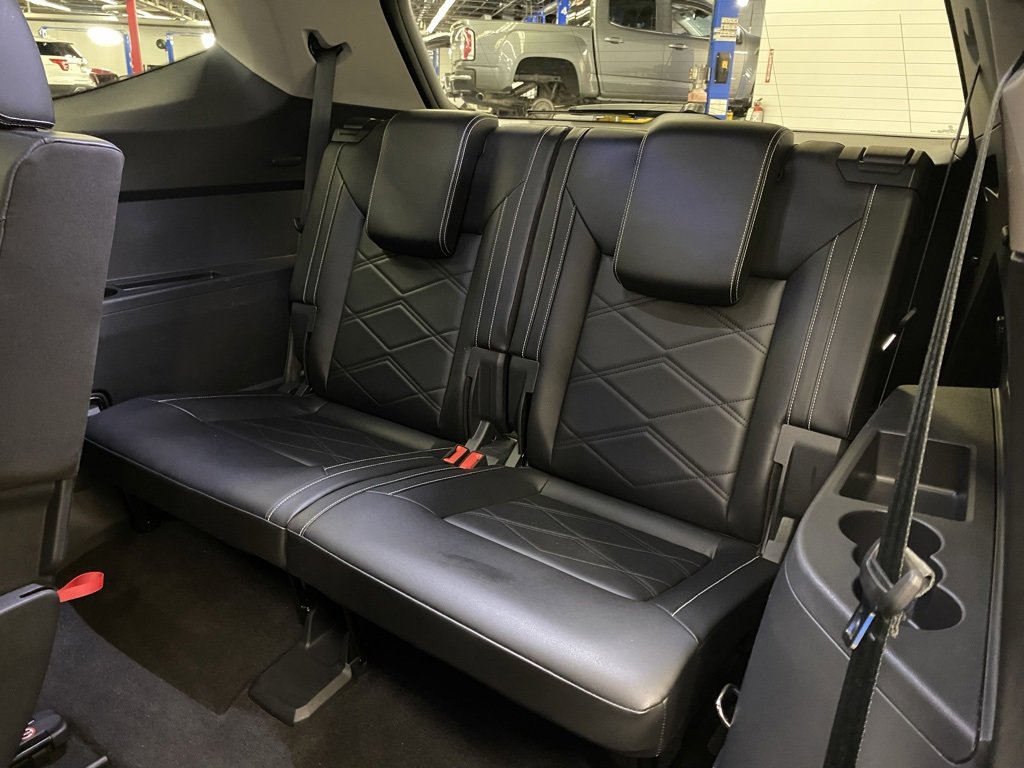 Used 2024 Volkswagen Atlas SE image 46