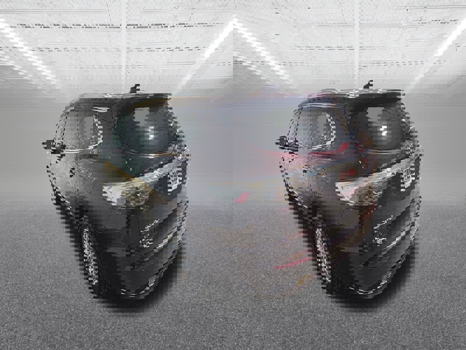 Used 2023 Buick Enclave Avenir w/ Avenir Technology Package image 8