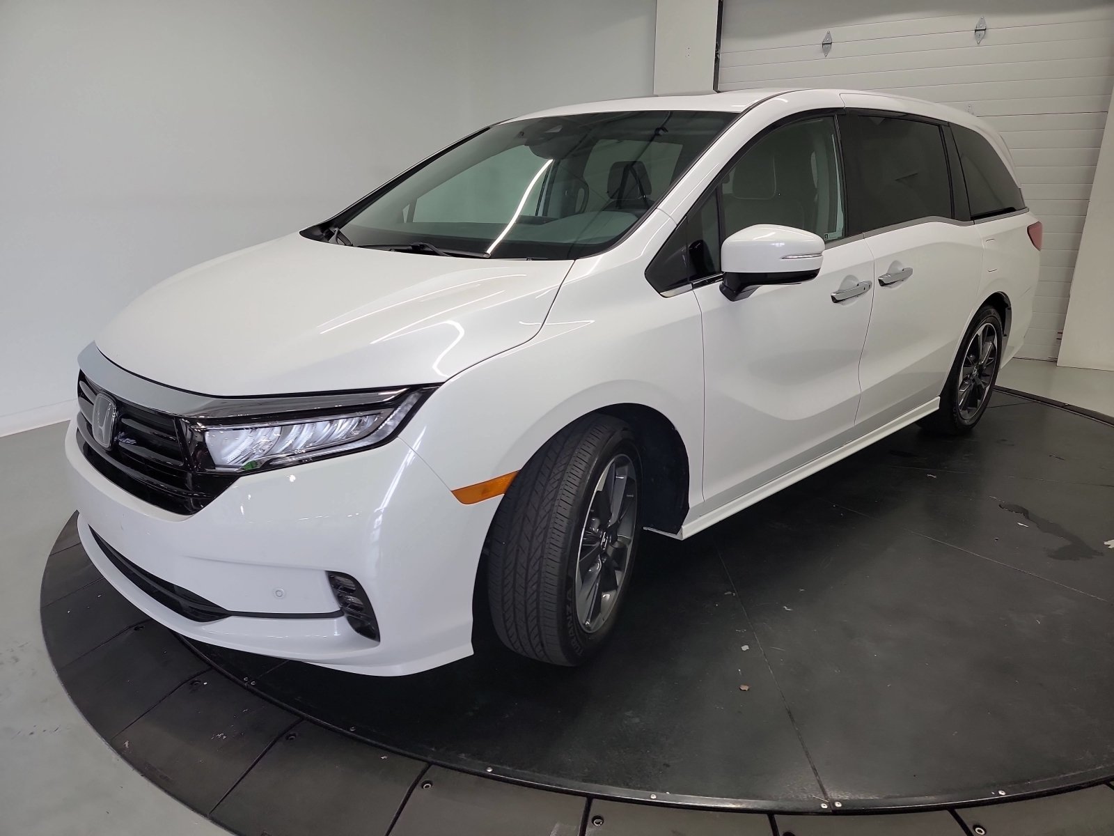 Certified 2023 Honda Odyssey Elite video 3