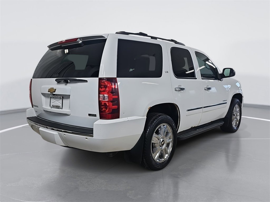 Used 2010 Chevrolet Tahoe LTZ image 3