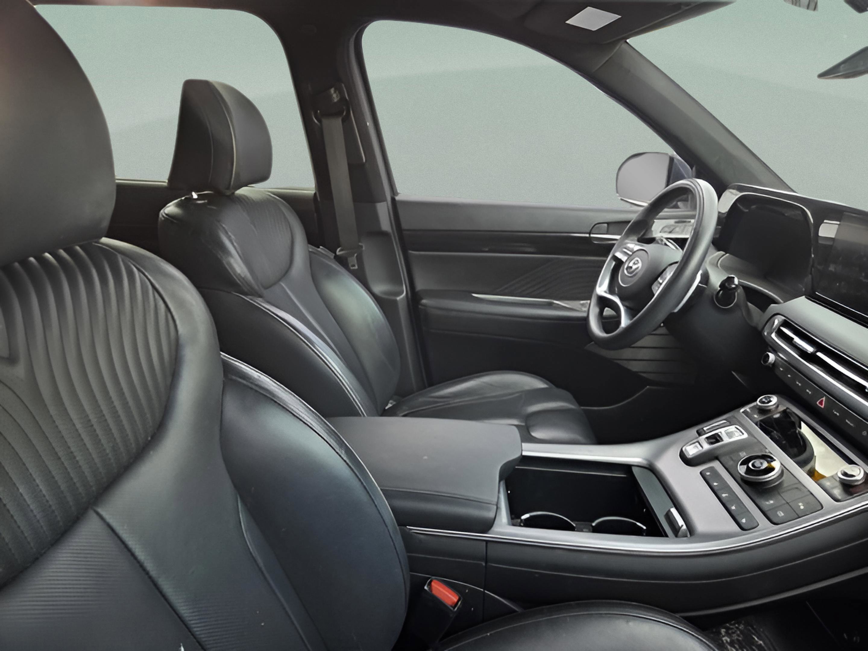 Used 2024 Hyundai Palisade Calligraphy image 30