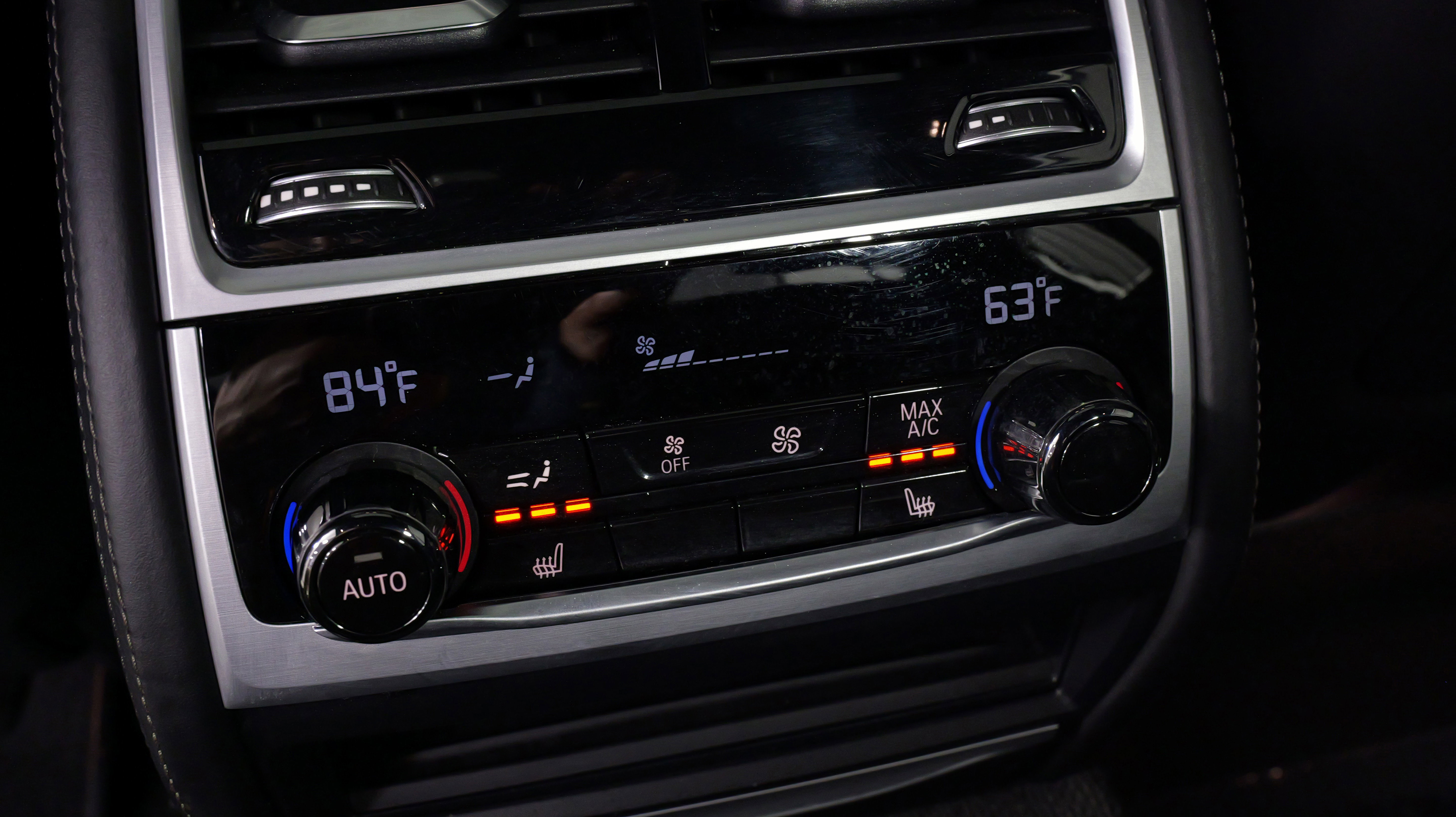 Used 2022 BMW 750i xDrive w/ Executive Package image 41