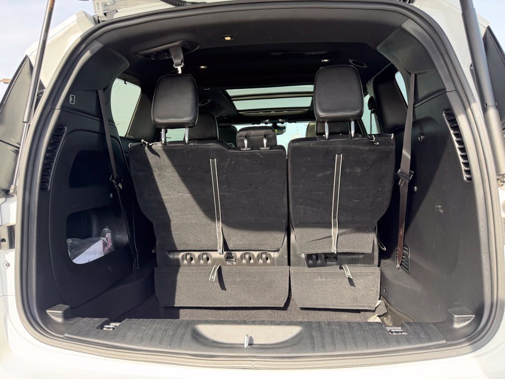 Used 2025 Chrysler Pacifica Limited FWD image 12