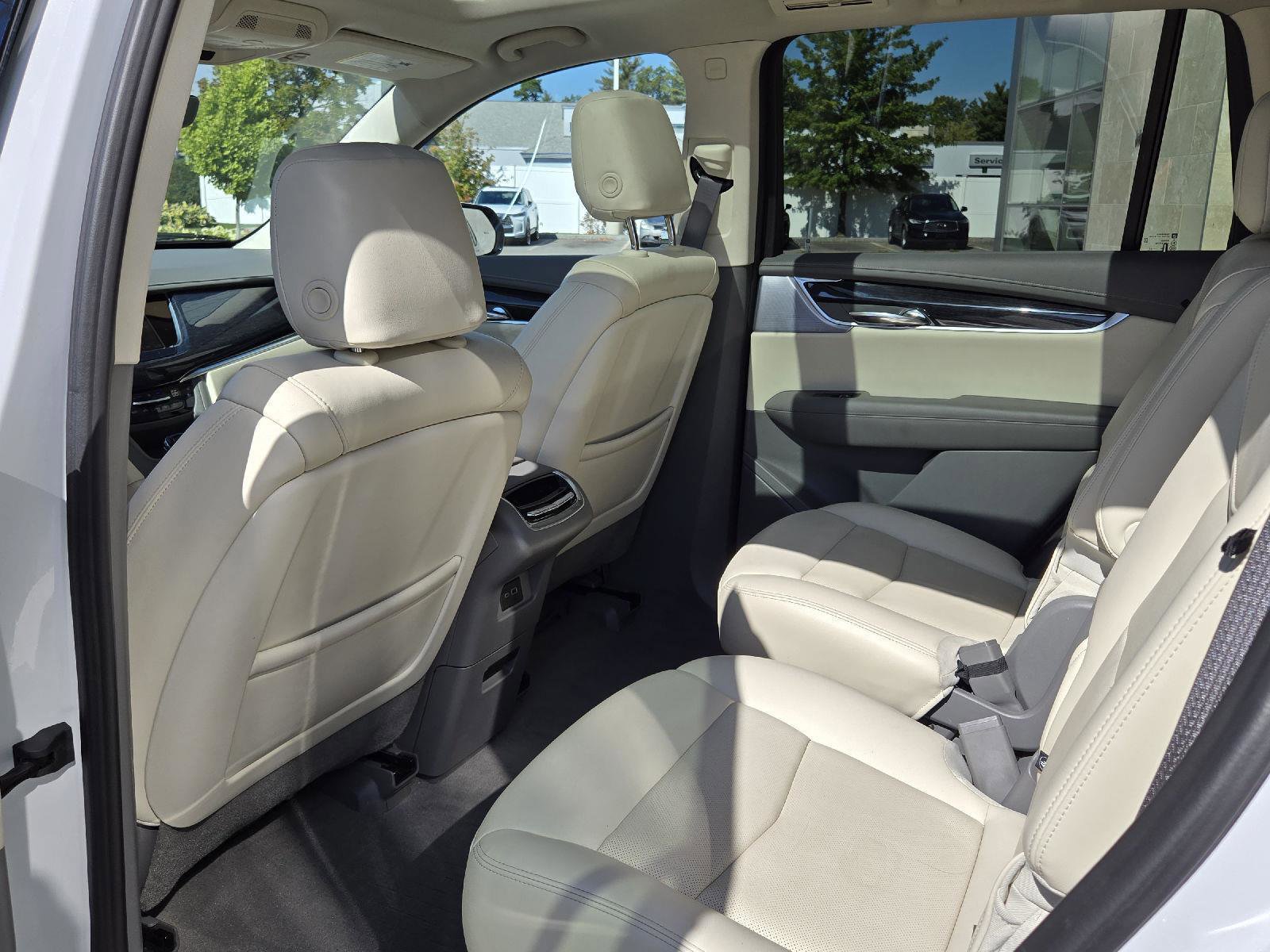 Used 2024 Cadillac XT6 Premium Luxury w/ Technology Package image 22